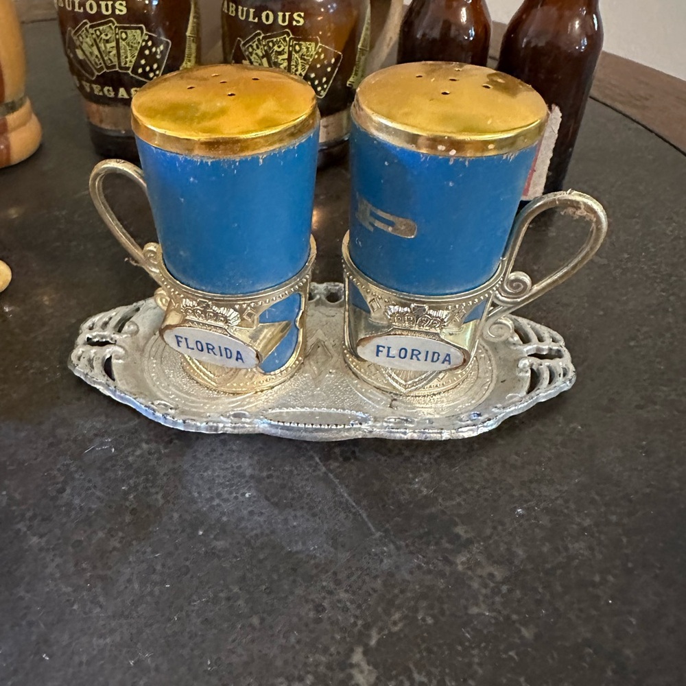 Boot Salt and Pepper Shakers - Yellow - Picture 3 of 6